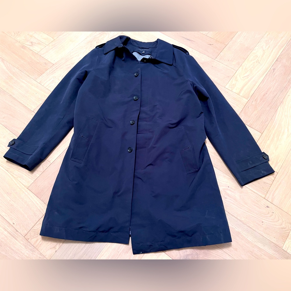 Banana republic navy blue rain coat with removable lining, size M